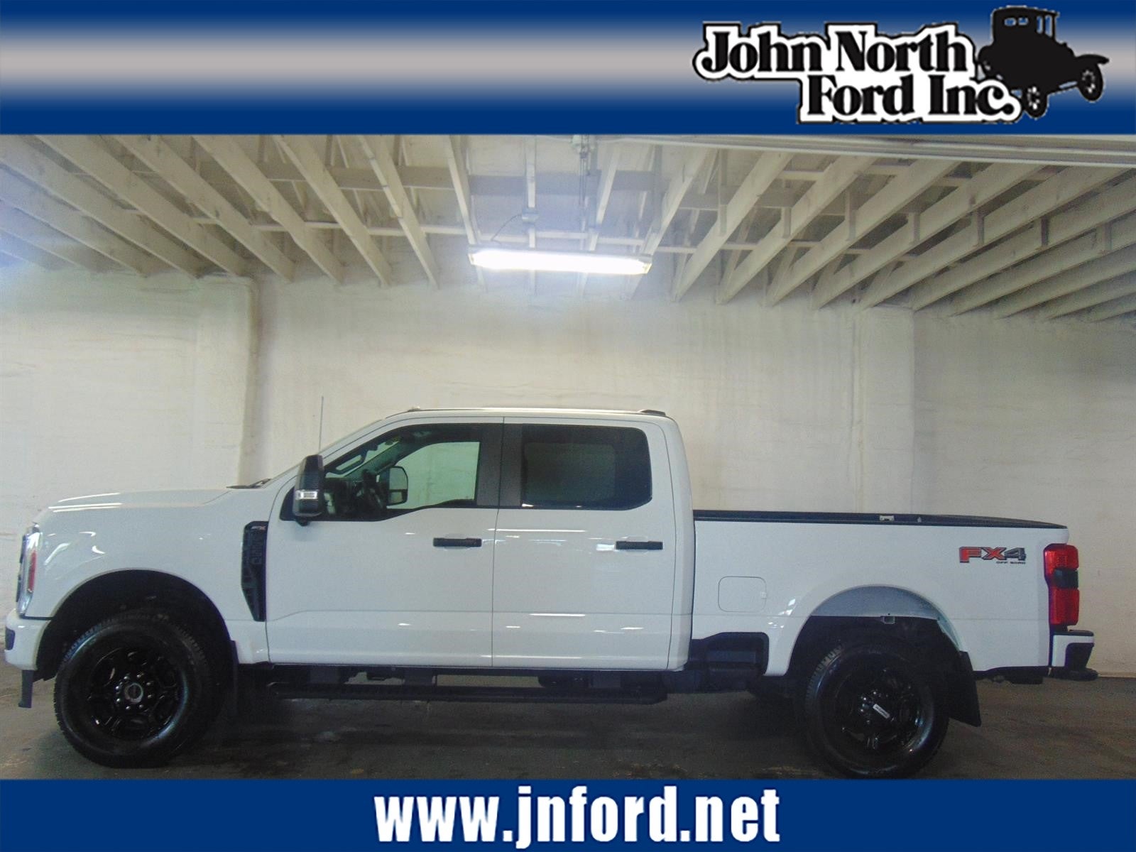 2023 Ford F-250 Super Duty XL in Oxford White (Z1) — front three-quarter view