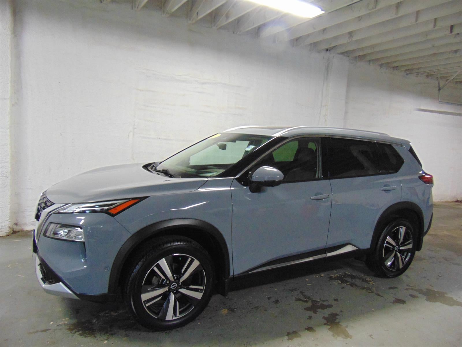 2023 Nissan Rogue — side profile view